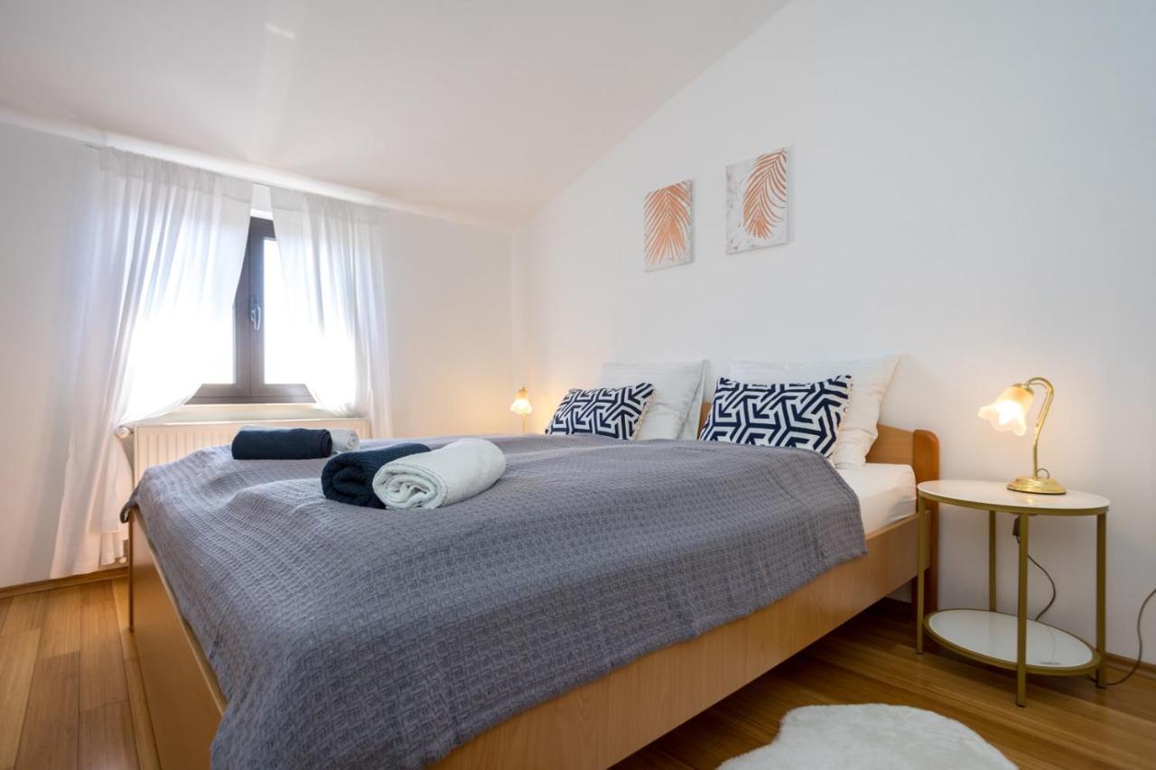 Apartmani Beba Omišalj Buitenkant foto