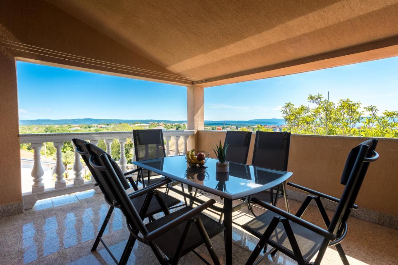 Apartmani Beba Omišalj Buitenkant foto